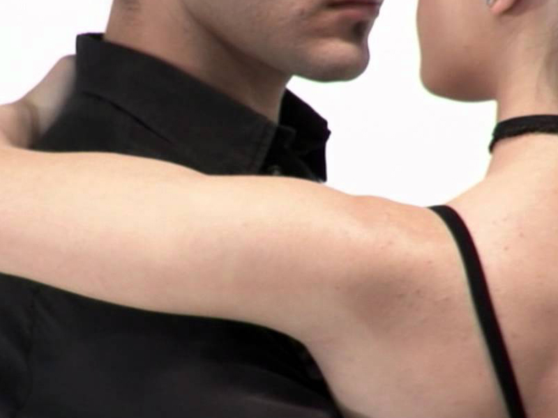 El abrazo en el tango